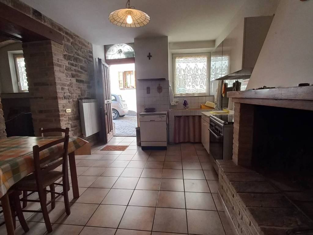 Casa indipendente a Santa vittoria in matenano in via Roma - Foto 3