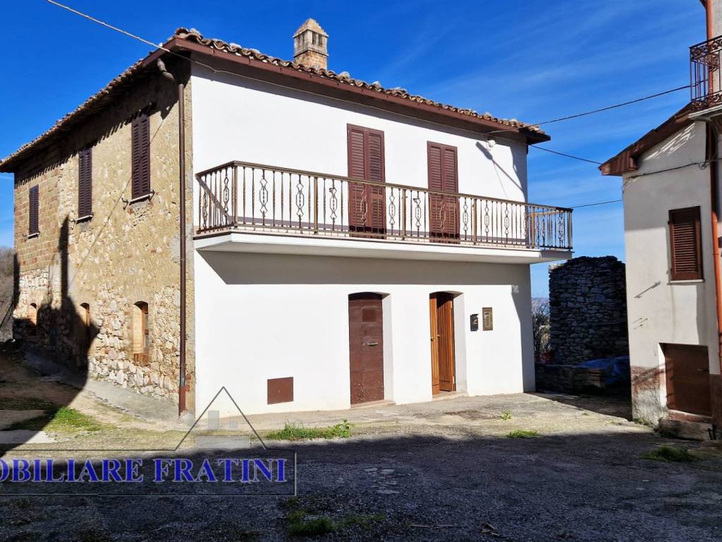 Casa indipendente a Civitella del tronto in Cornacchiano - Foto 2