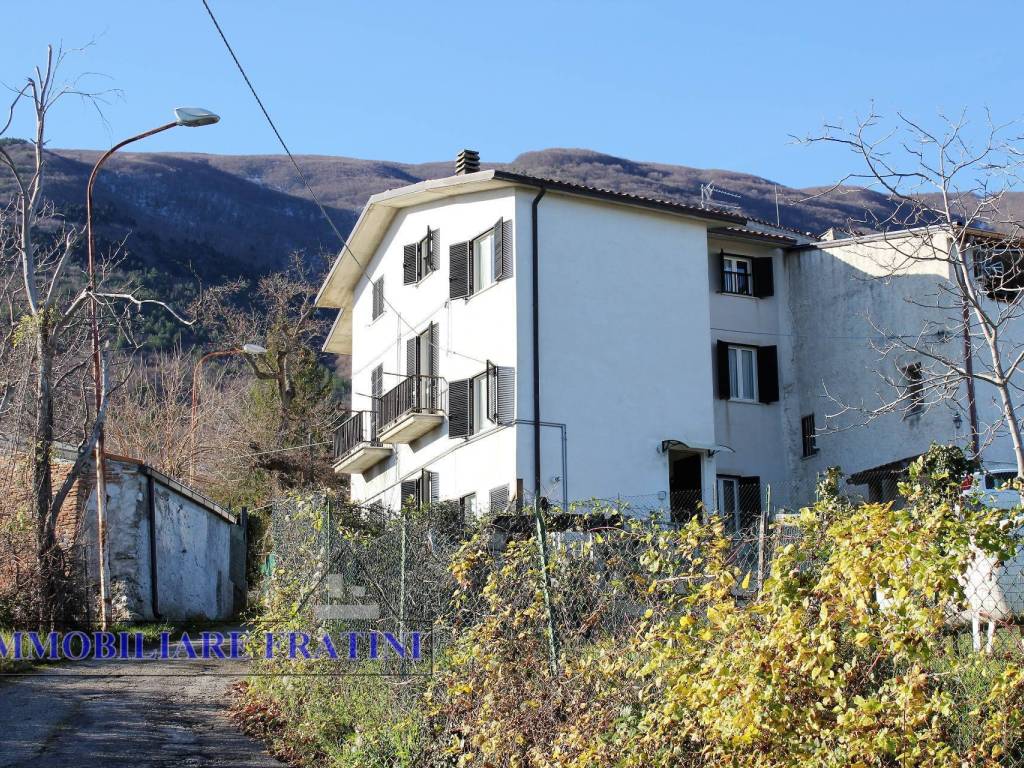 Casa indipendente a Civitella del tronto - Foto 2