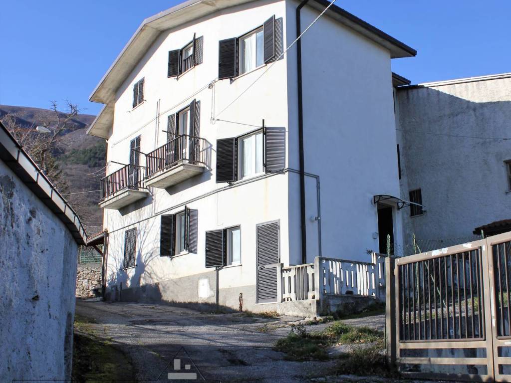 Casa indipendente a Civitella del tronto - Foto 4
