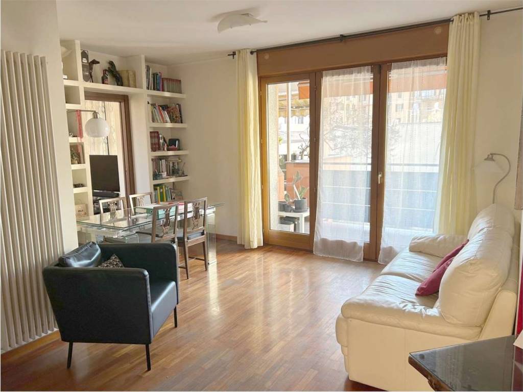 Appartamento a Milano in Via Stresa - Foto 1