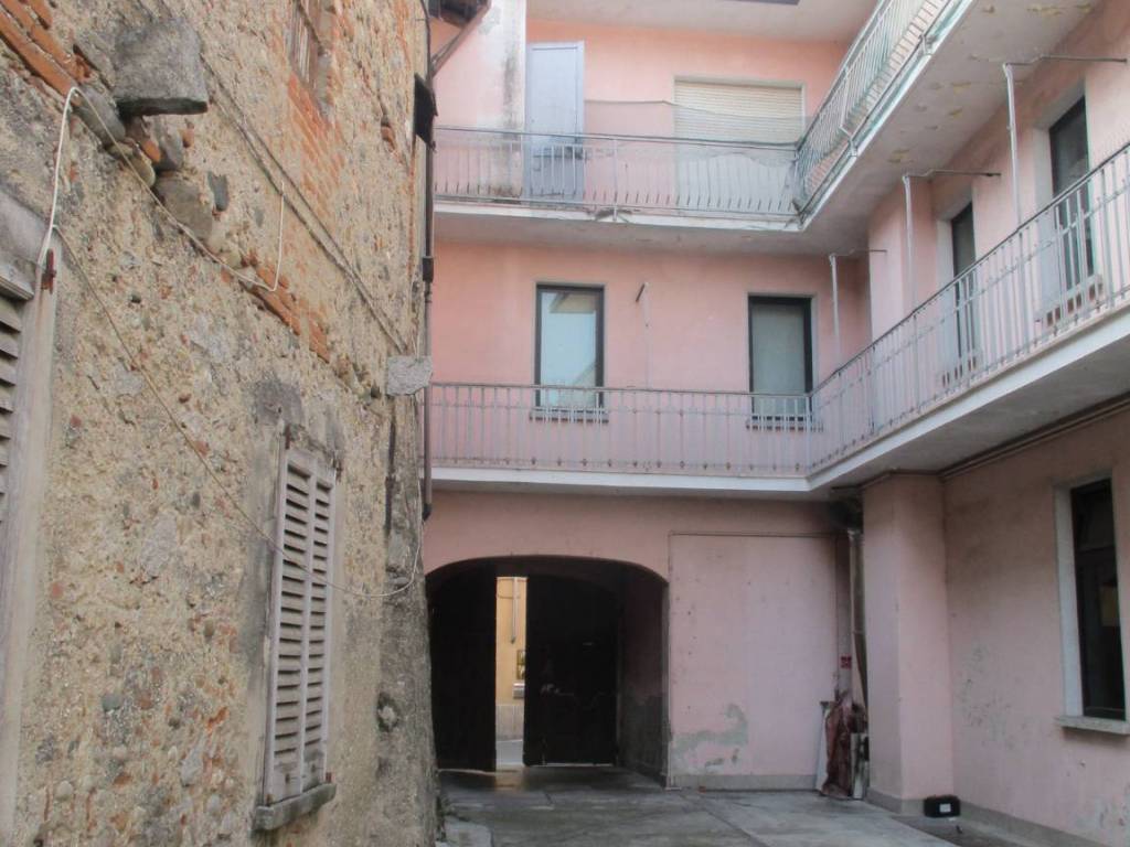 Appartamento a Borgo ticino in via vittorio emanuele II, 24 - Foto 2