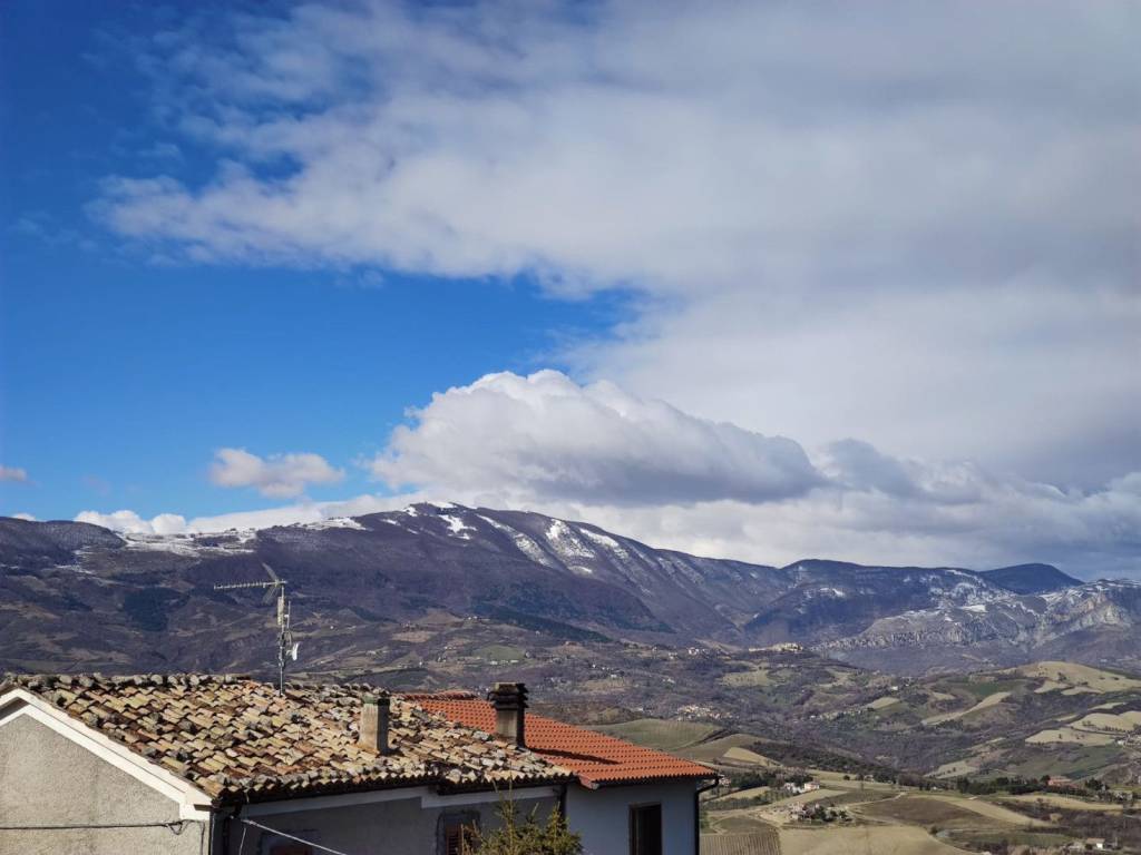 Casa indipendente a Pietranico in Piazza degli Eroi - Foto 3