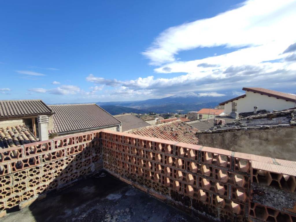 Casa indipendente a Pietranico in Piazza degli Eroi - Foto 4