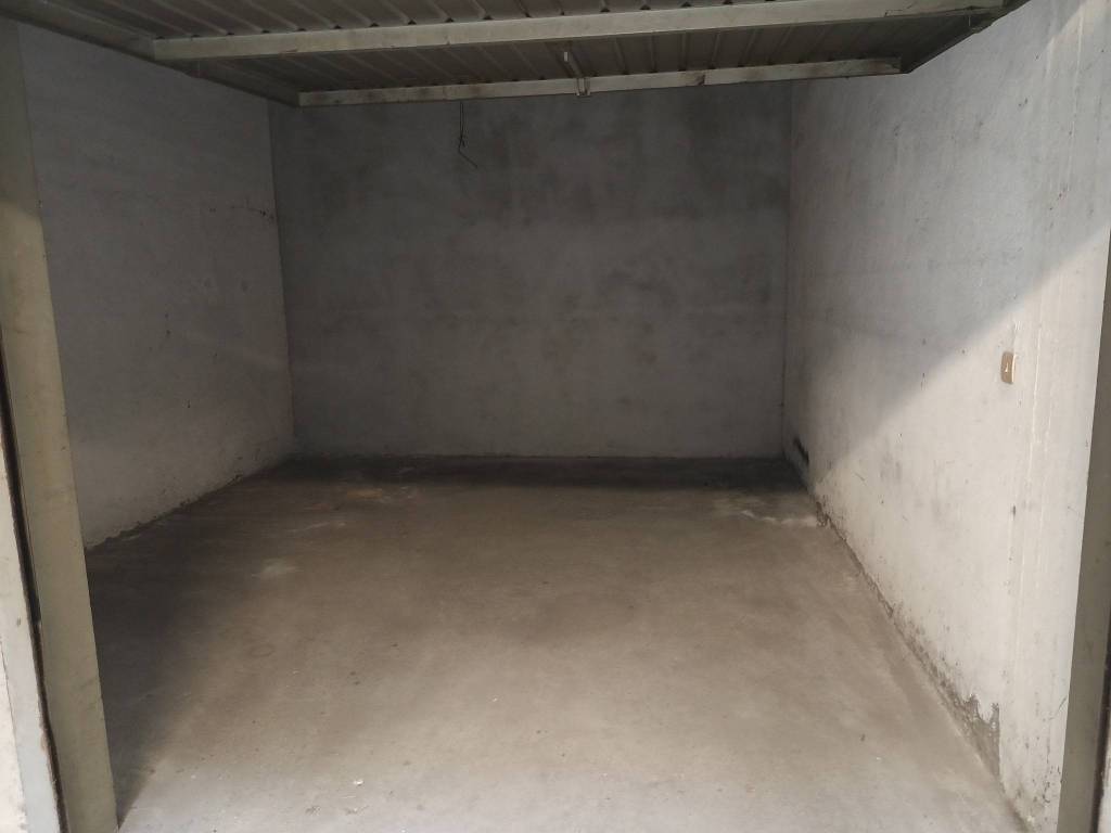 Box / garage a Terni in Via Pompeo Sesto, 1 - Foto 3