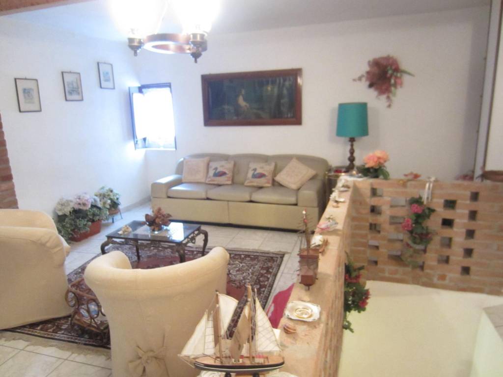 Casa indipendente a Moncalvo in Strada Vallescura - Foto 2