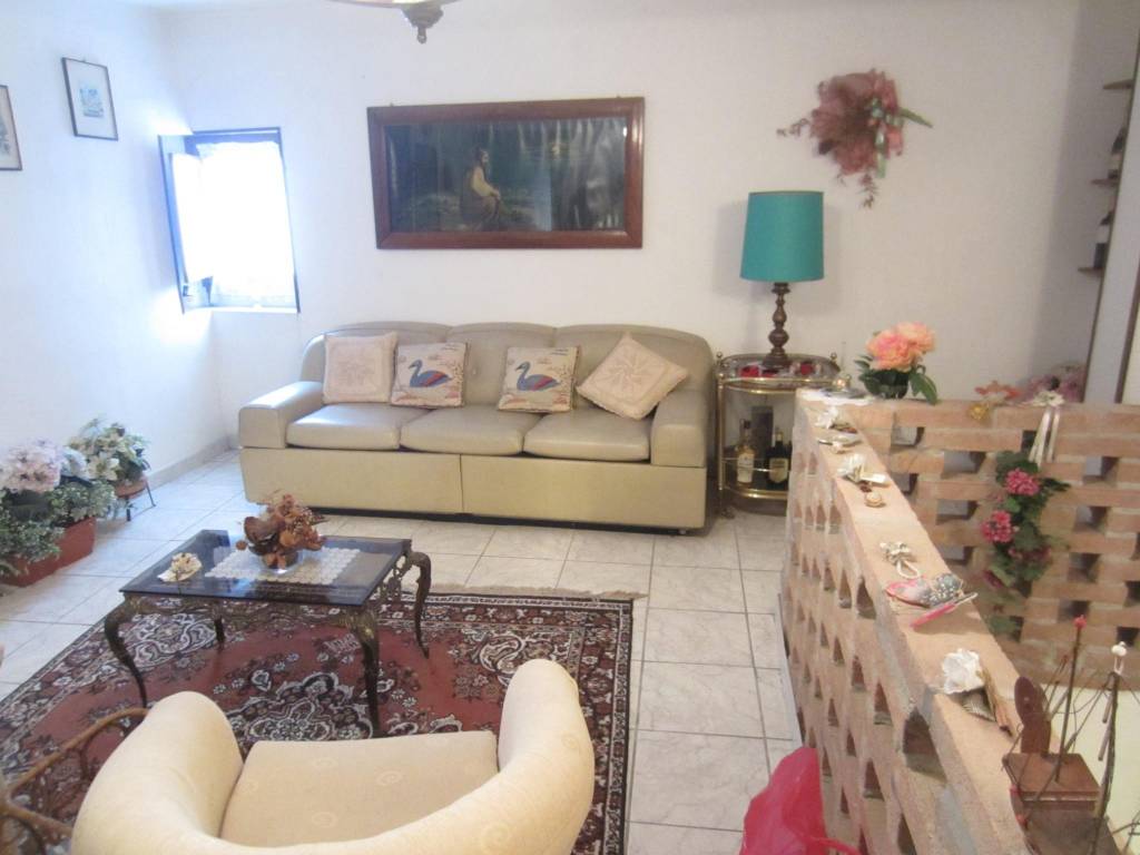 Casa indipendente a Moncalvo in Strada Vallescura - Foto 3