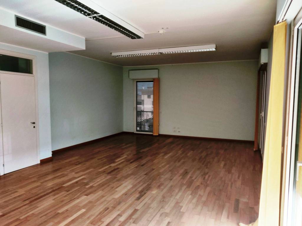 Appartamento a Civitanova marche in Via Martiri di Belfiore, 107 - Foto 5