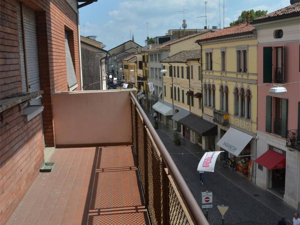 Appartamento a Pordenone in CORSO GIUSEPPE GARIBALDI - Foto 4