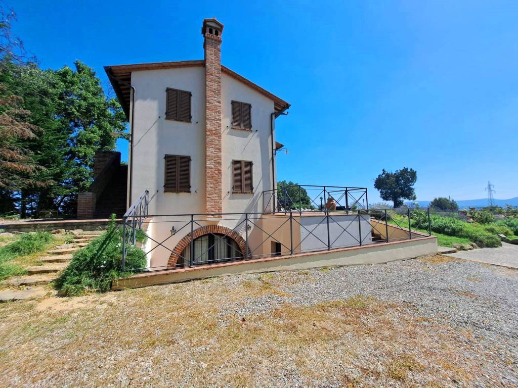 Rustico / casale a Castiglione del lago in Castiglione del Lago - Foto 2