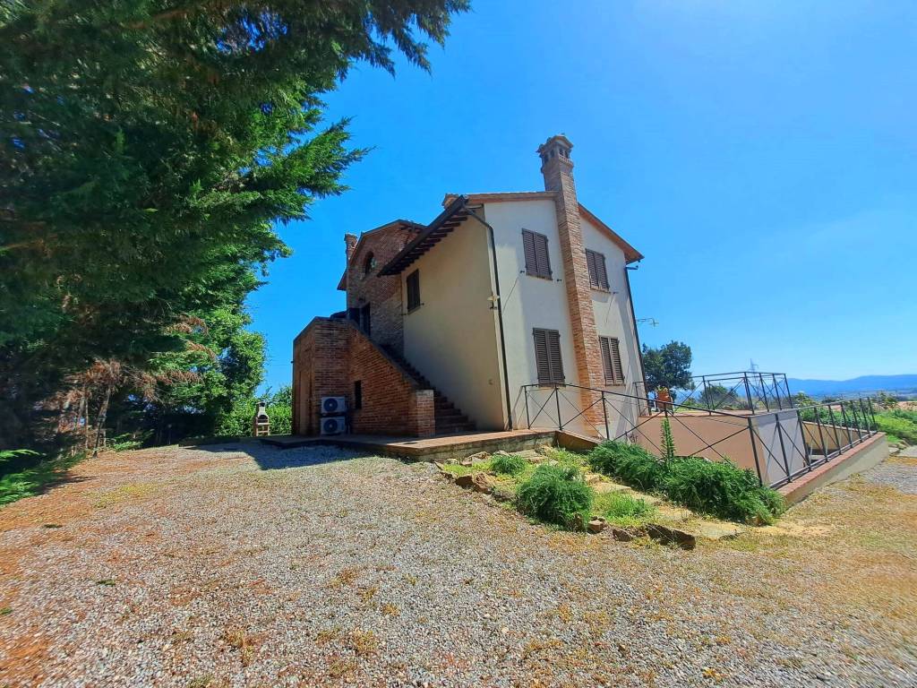 Rustico / casale a Castiglione del lago in Castiglione del Lago - Foto 3