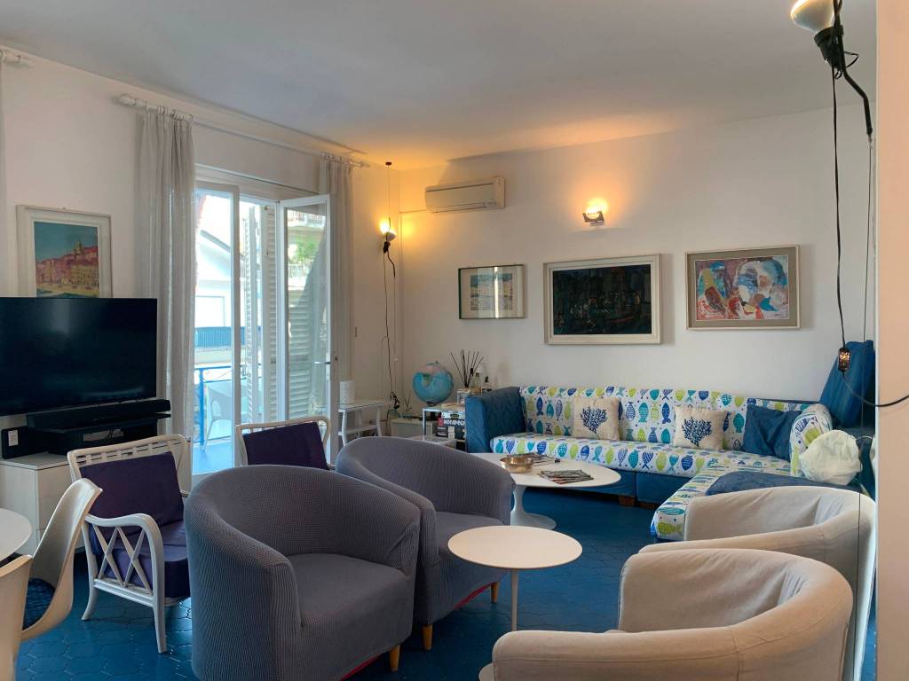 Casa indipendente a Riccione in Viale Dante Alighieri - Foto 3