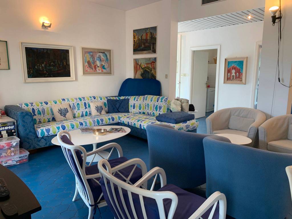 Casa indipendente a Riccione in Viale Dante Alighieri - Foto 4