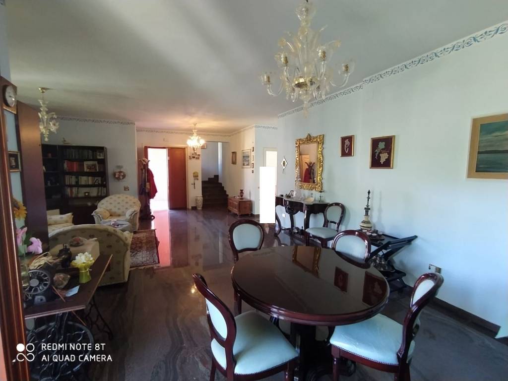 Villa a Pesche in Via Eraclito - Foto 2