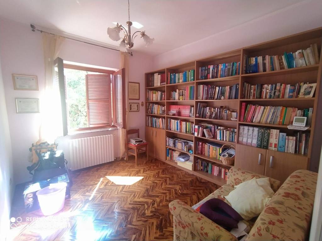 Villa a Pesche in Via Eraclito - Foto 3