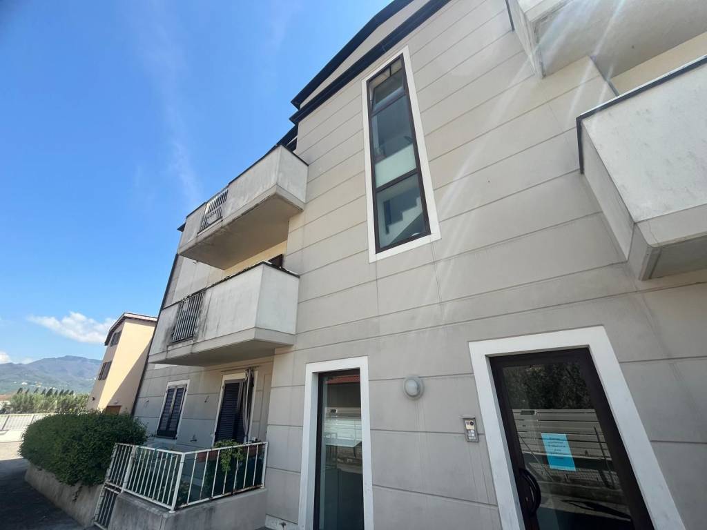 Appartamento a Lucca in Via dei Capannoresi - Foto 2