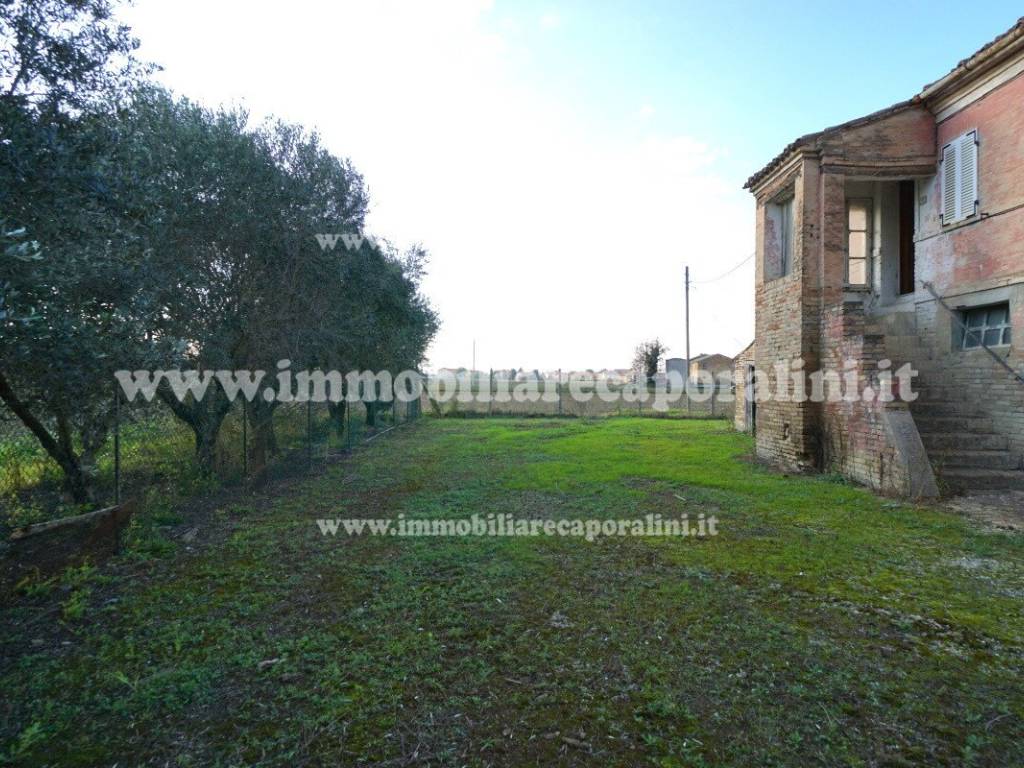 Rustico / casale a Montelupone - Foto 2