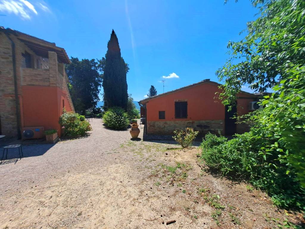 Rustico / casale a Castiglione del lago in Castiglione del Lago - Foto 3