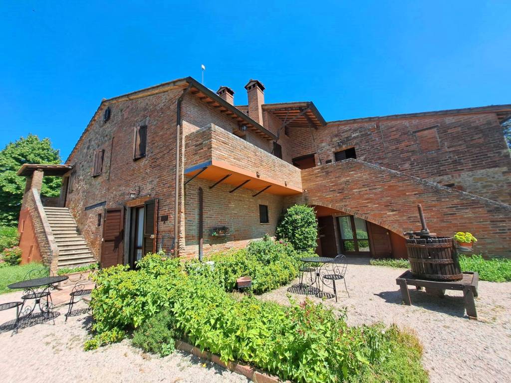 Rustico / casale a Castiglione del lago in Castiglione del Lago - Foto 4