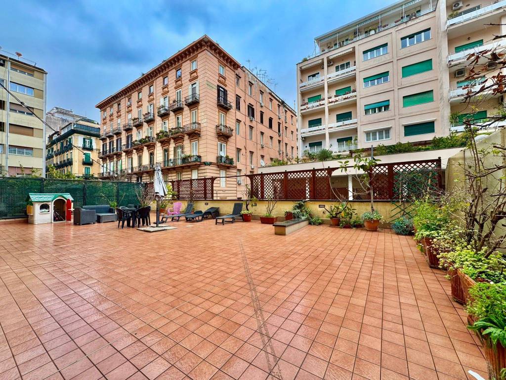 Appartamento a Napoli in Galleria Vanvitelli, 26 - Foto 2
