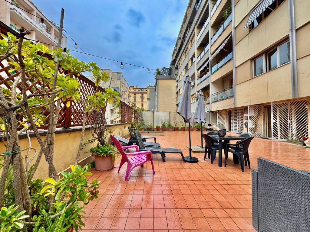 Appartamento a Napoli in Galleria Vanvitelli, 26 - Foto 4