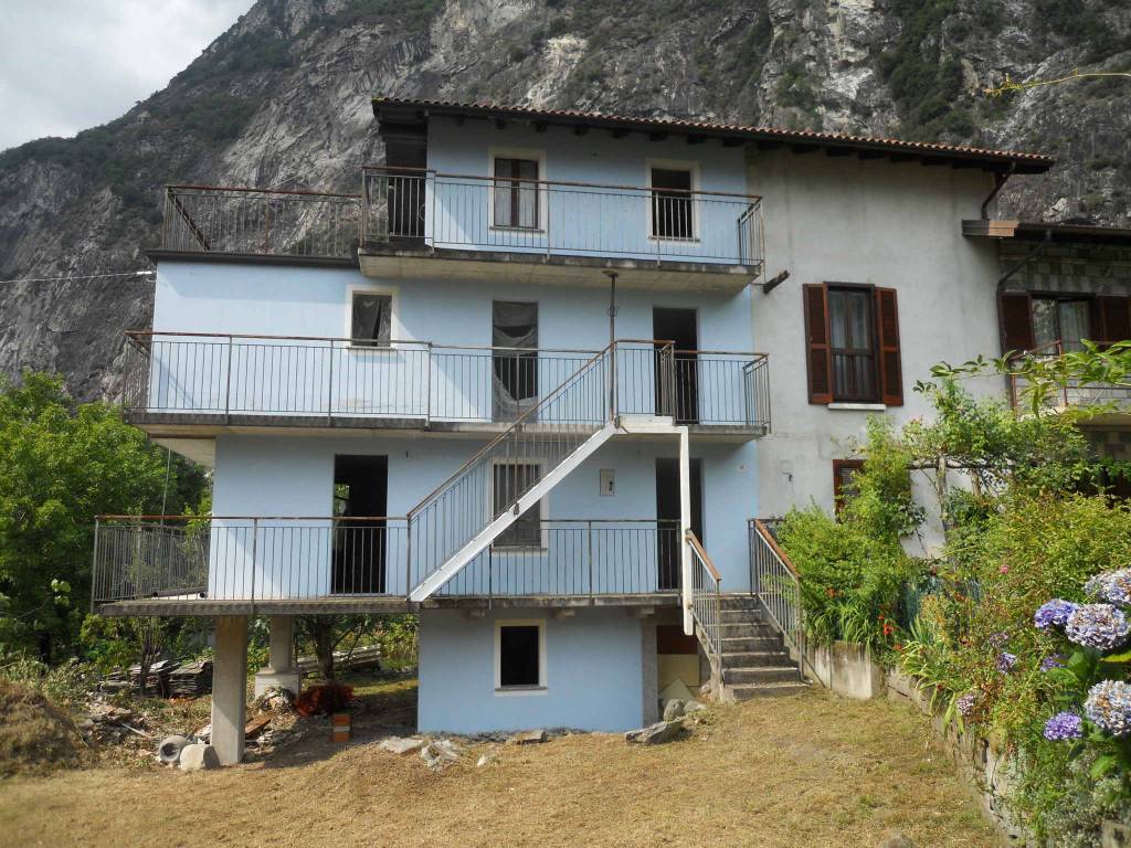 Villa a Novate mezzola in Via Selva - Foto 2