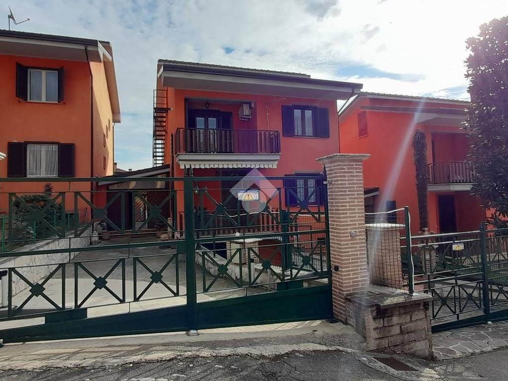 Villetta a schiera a Alatri in Via Aldo Moro, 21 - Foto 2