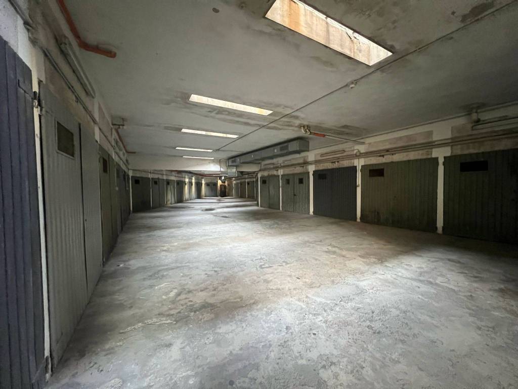 Box / garage a Vercelli in Corso Mario Abbiate - Foto 3