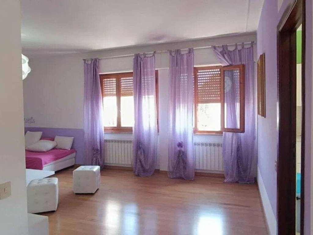 Appartamento a Camaiore in Via Gabriele D'Annunzio - Foto 4