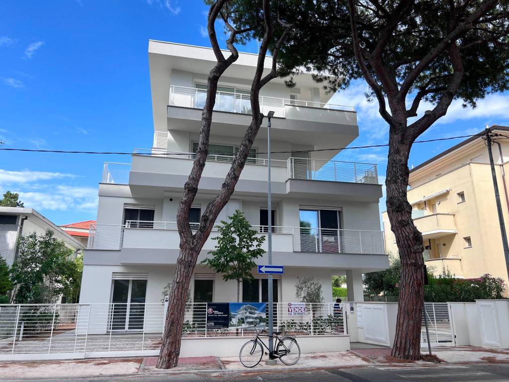 Attico / mansarda a Riccione in Viale Giuseppe Galliano, 19 - Foto 2