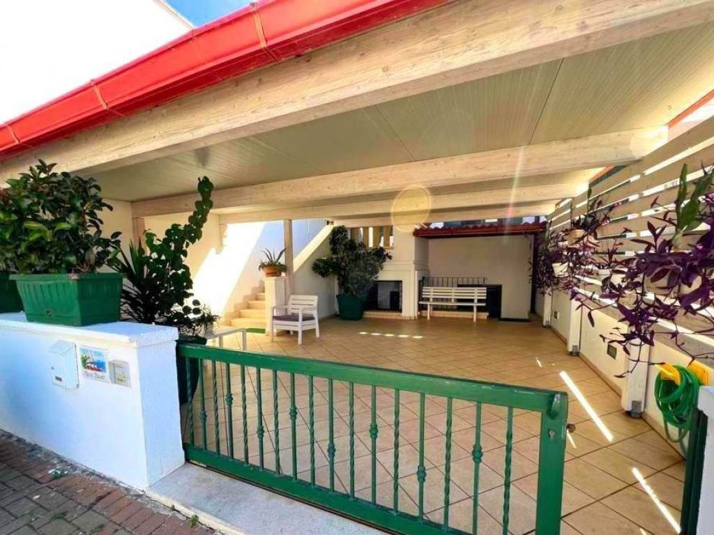 Casa indipendente a Castrignano del capo in Via Antonio Panzera - Foto 4