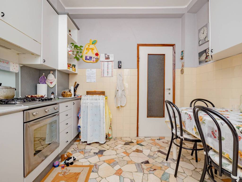 Appartamento a Lecco in Via Capodistria, 39 - Foto 3