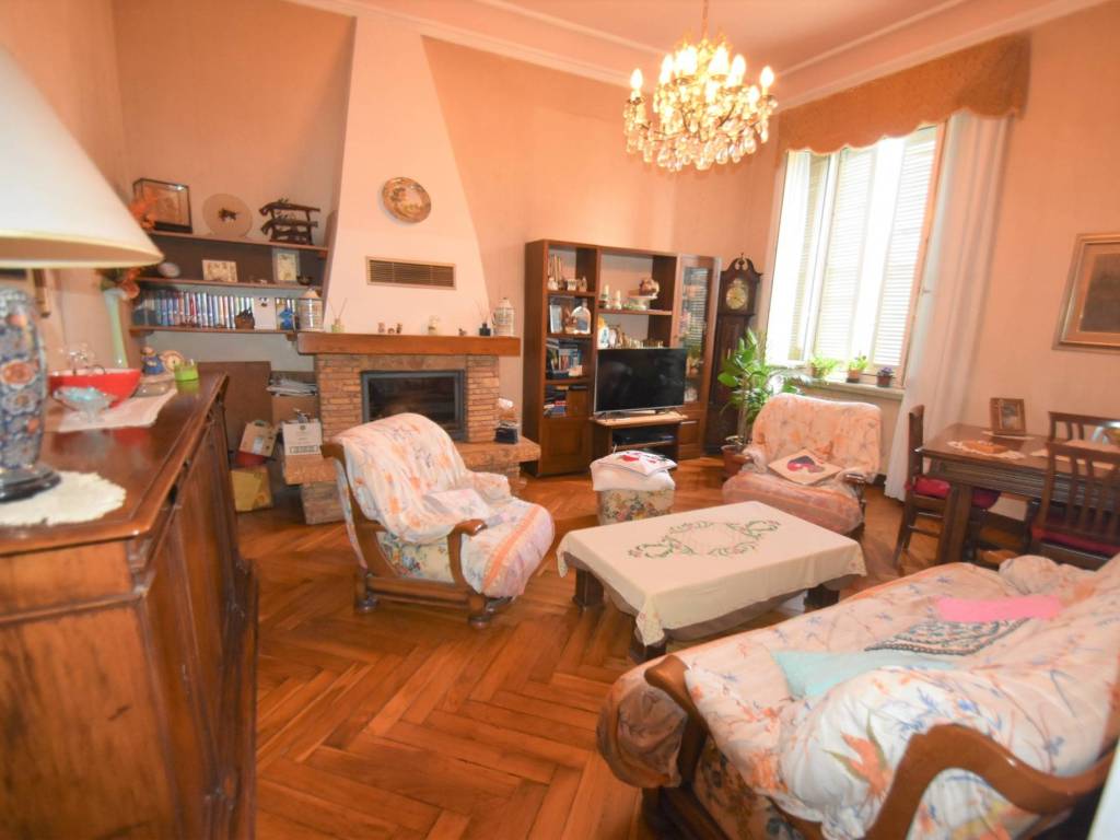 Villa a Vercelli in Via Antonio Meucci - Foto 2