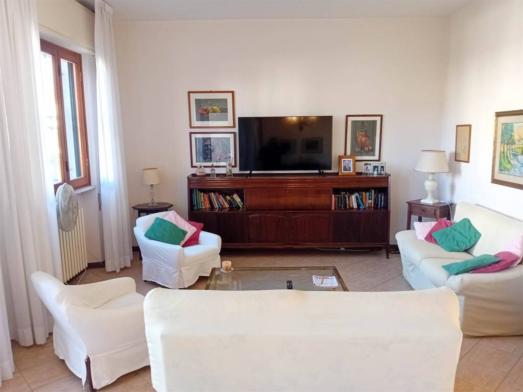 Villa a Pietrasanta in Via 19 Settembre - Foto 3