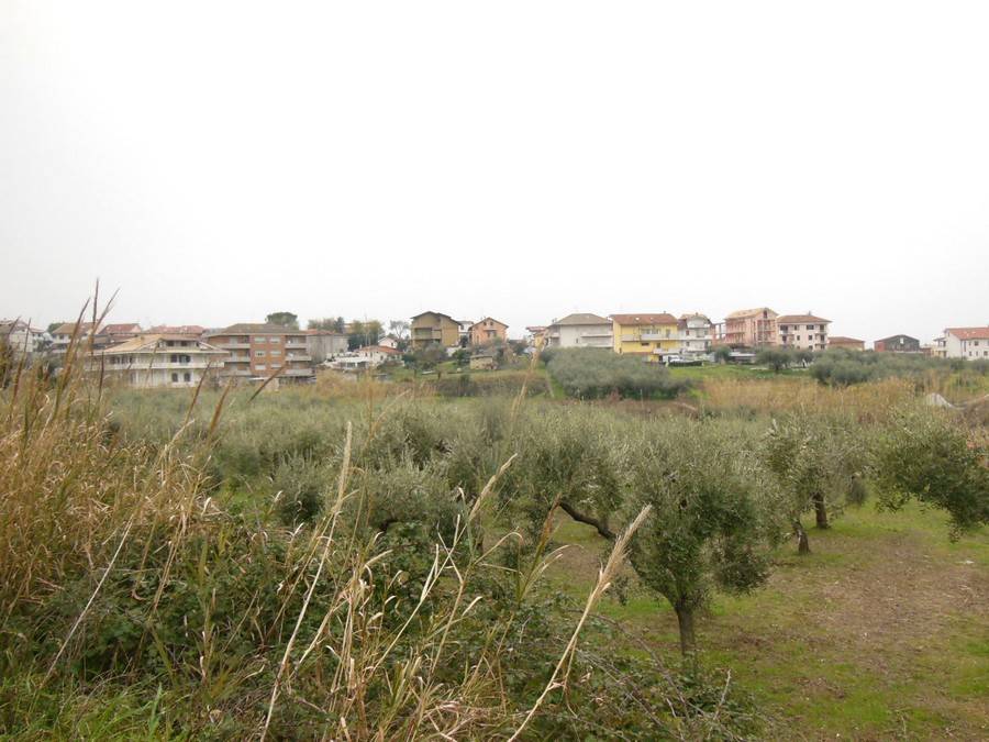 Terreno a Chieti in Via Pasquale Borrelli - Foto 2