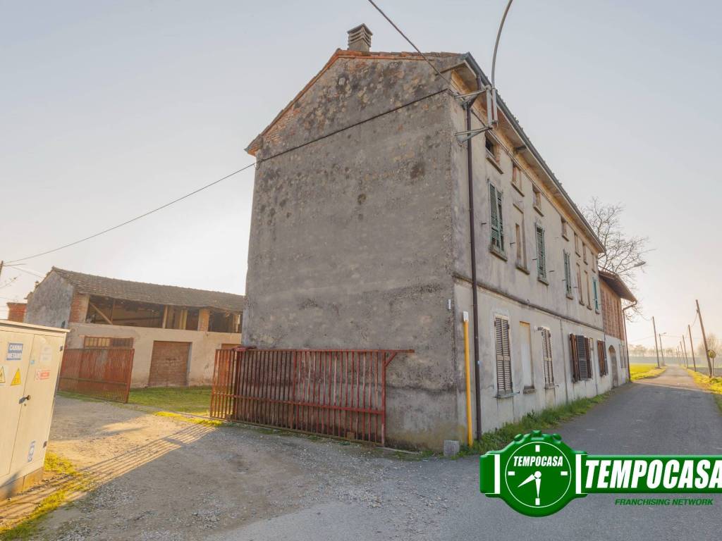 Casa indipendente a Cava manara in Via Alcide De Gasperi - Foto 2