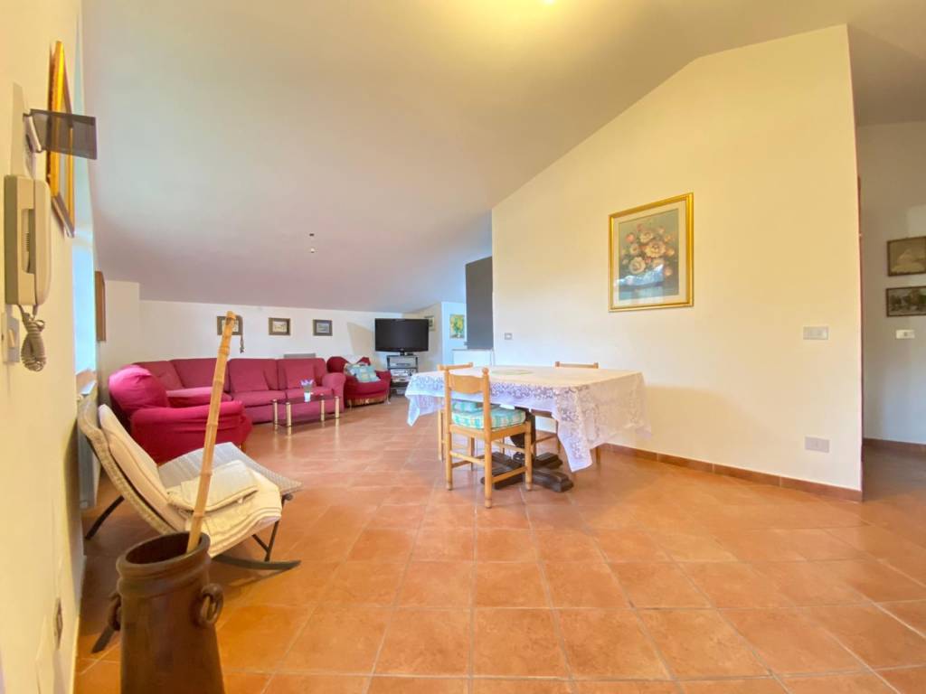 Villa a Aprilia in Via Monte Pisanino - Foto 2