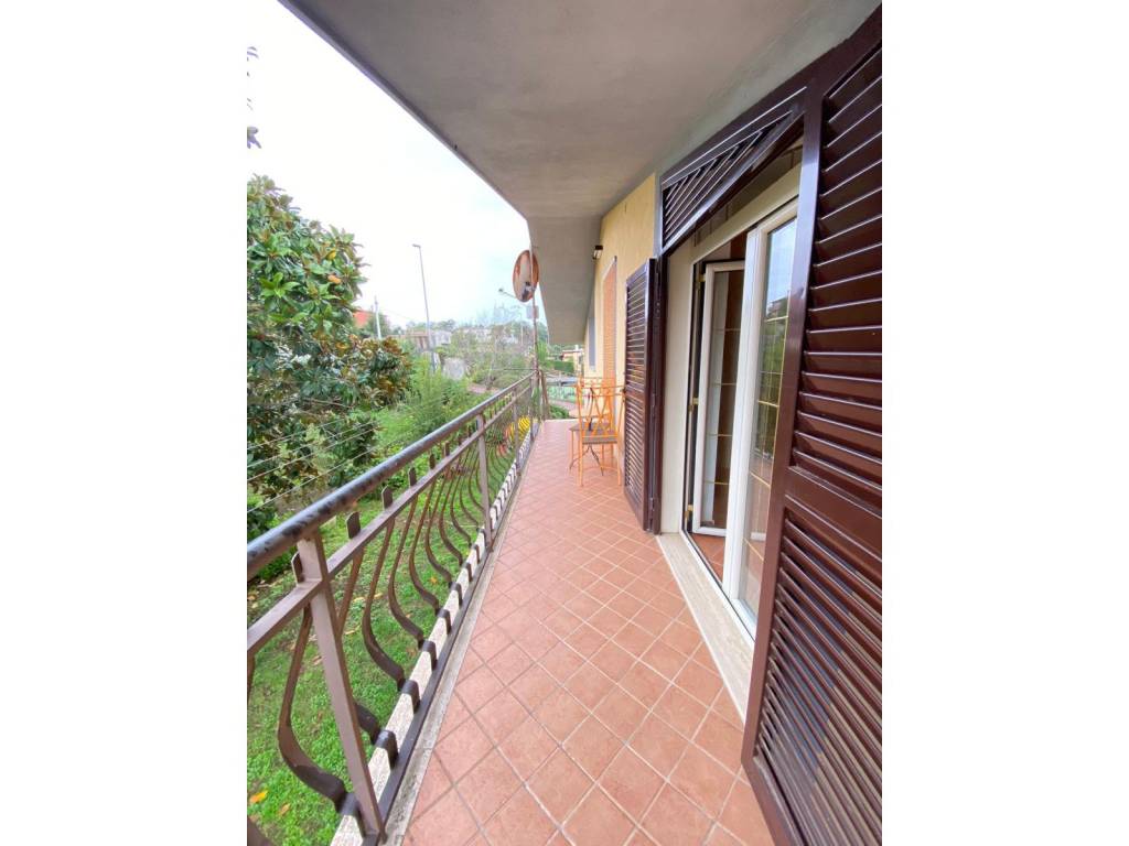 Villa a Aprilia in Via Monte Pisanino - Foto 4