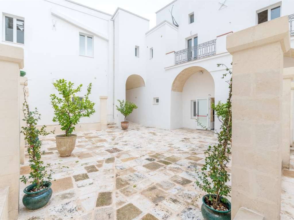 Palazzo / stabile a Grottaglie - Foto 3