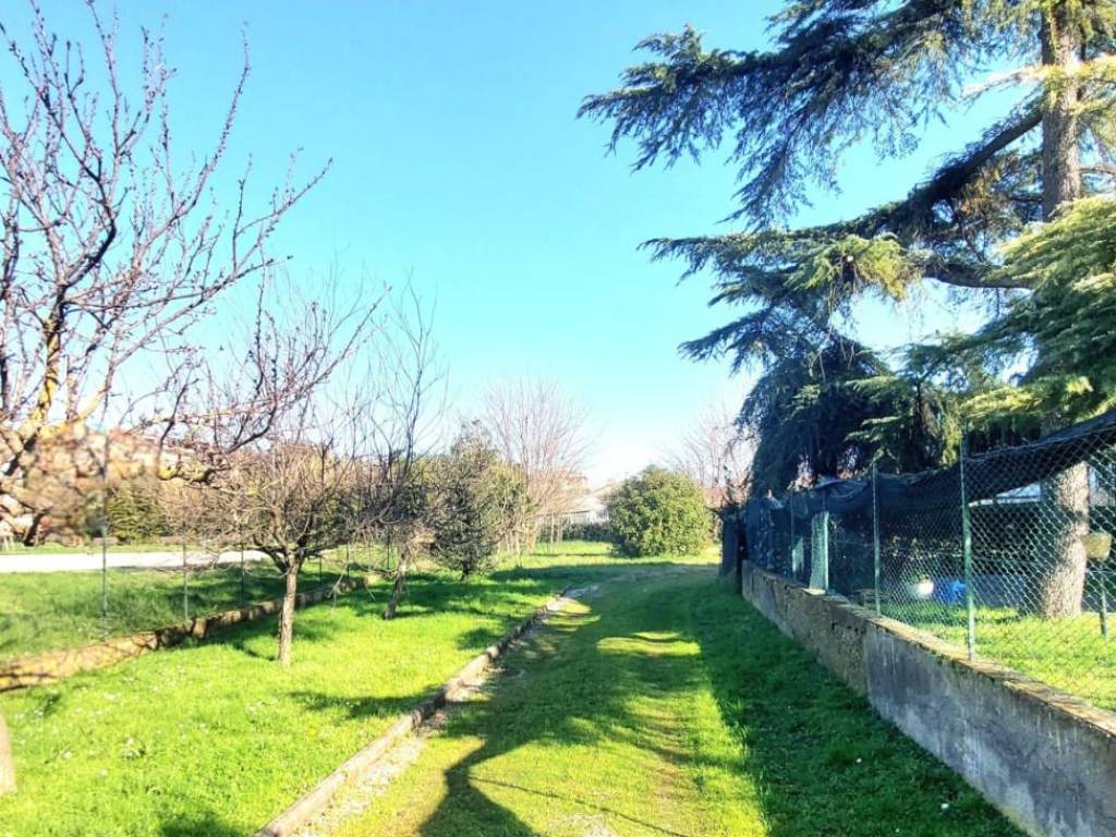 Casa indipendente a Prato in Via Giulio Braga - Foto 2