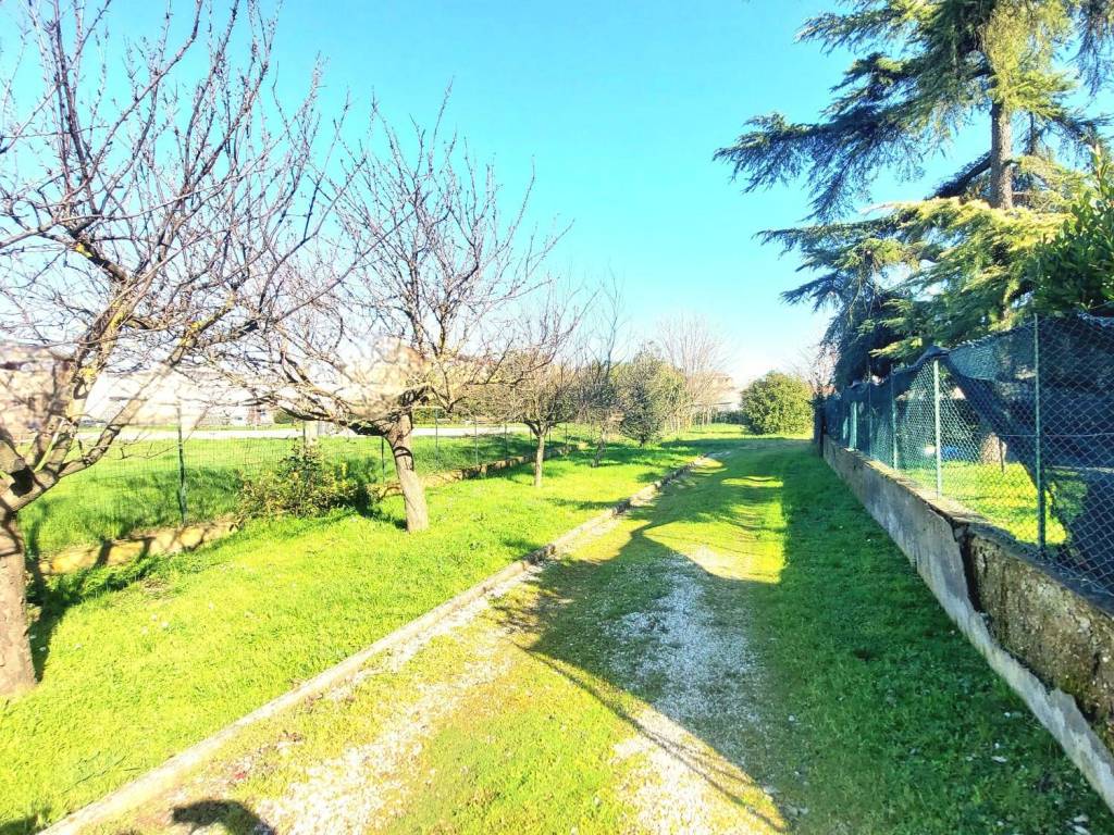 Casa indipendente a Prato in Via Giulio Braga - Foto 3