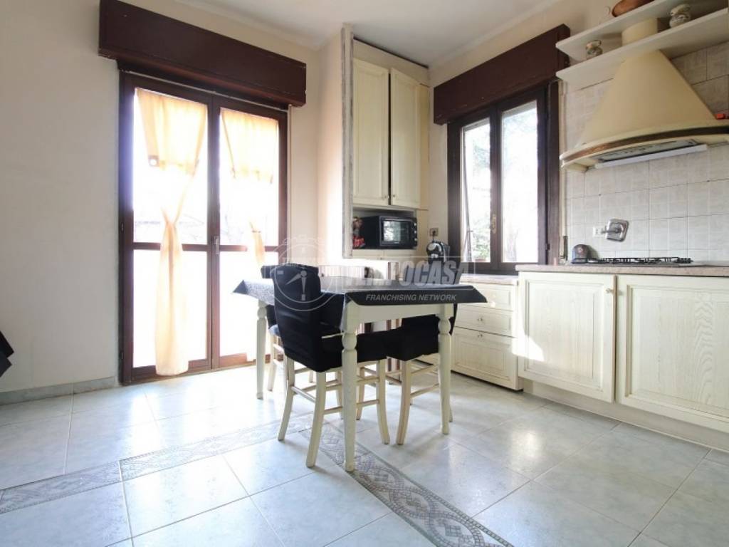 Appartamento a Reggio emilia in Via Martiri di Cervarolo - Foto 3