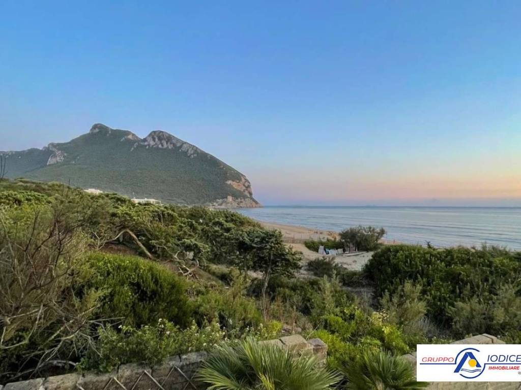 Villa a Sabaudia in via Lungomare Pontino - Foto 2
