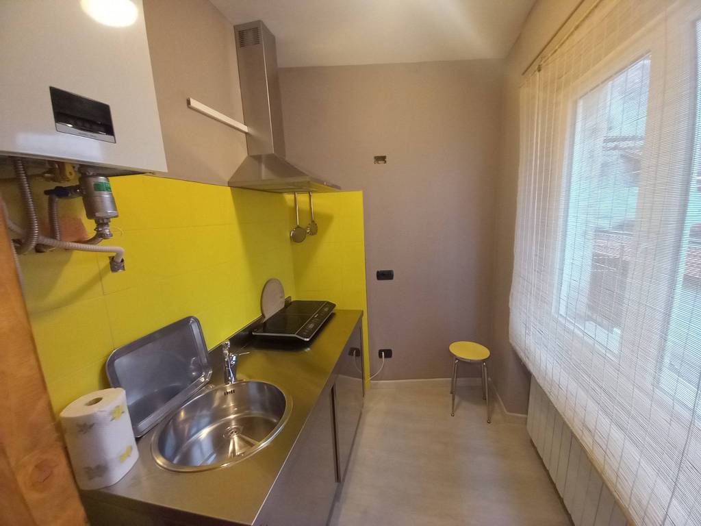 Appartamento a Borgomanero in Via Antonio Rosmini - Foto 5