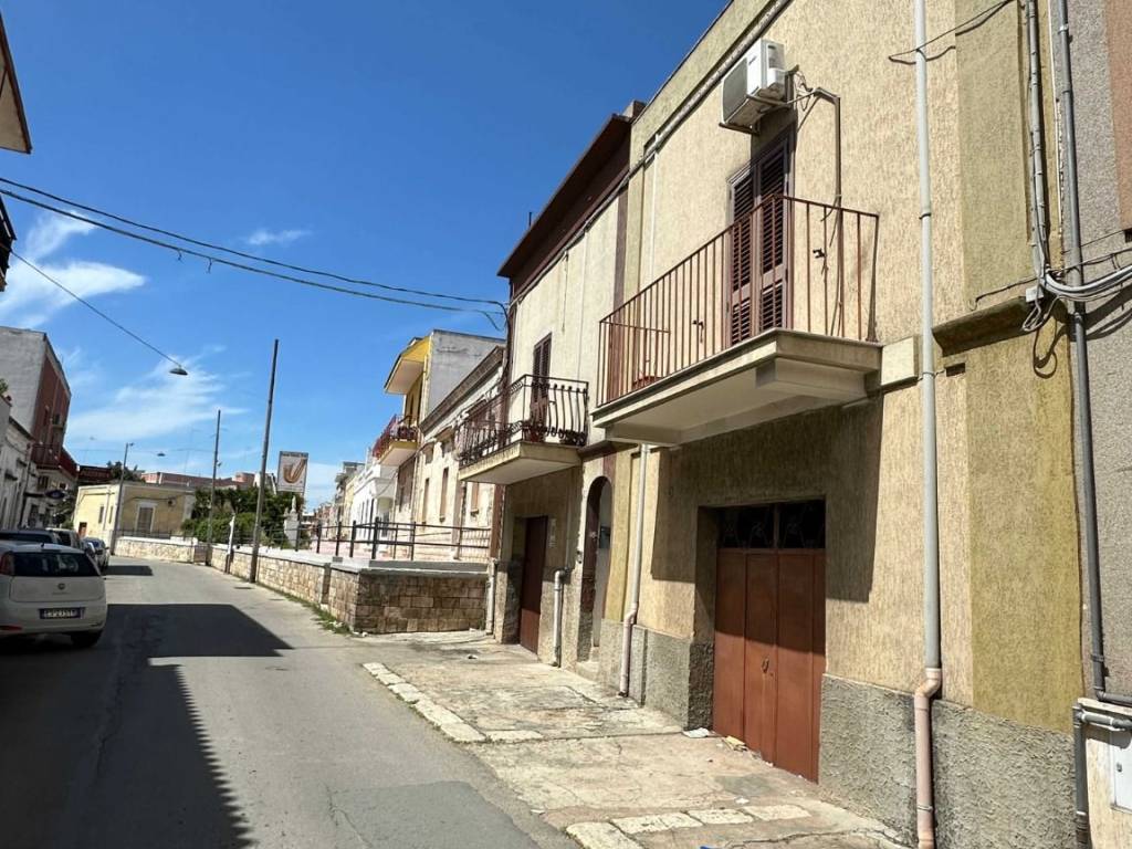 Appartamento a Lizzano in Via Roma, 43 - Foto 2