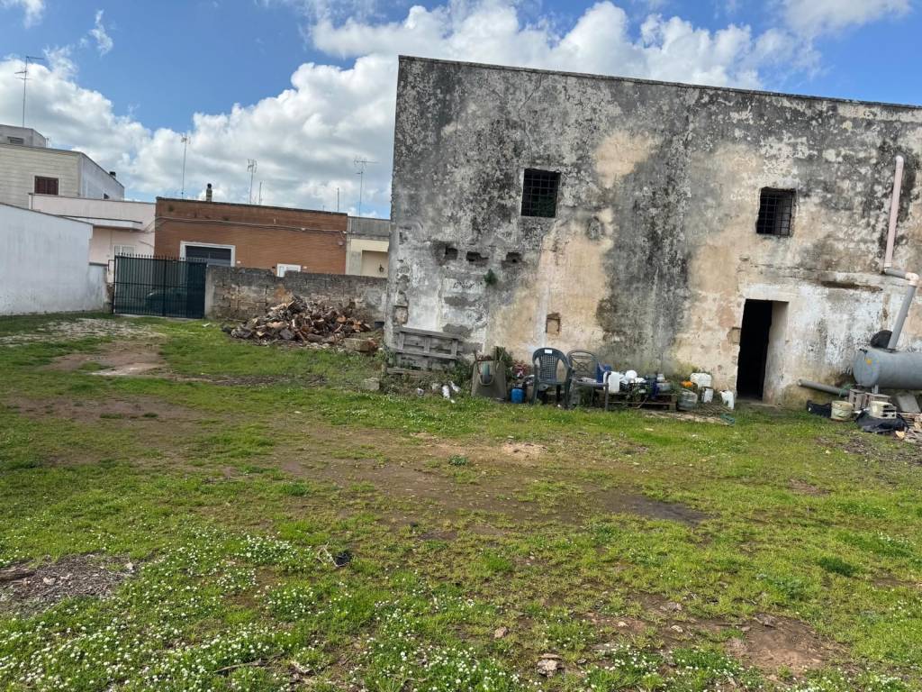 Terreno a Copertino in Via Amatore Sciesa - Foto 5