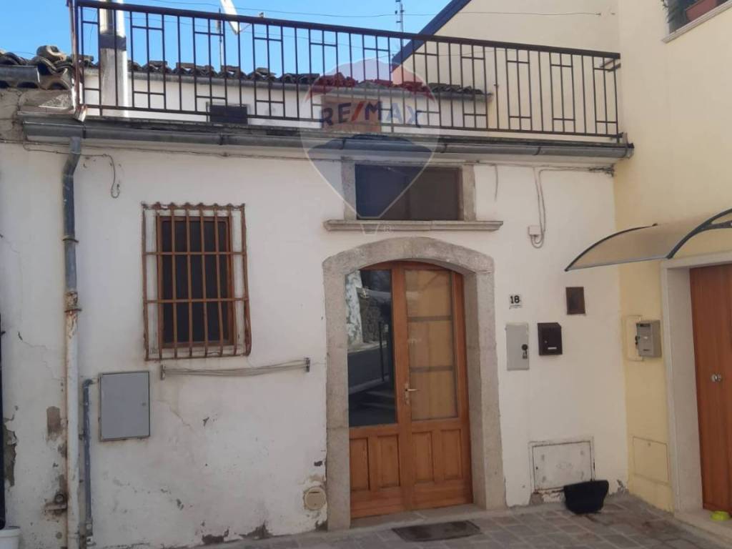 Casa indipendente a Rocchetta sant'antonio in Piazza Marco Pedoca, 18 - Foto 2