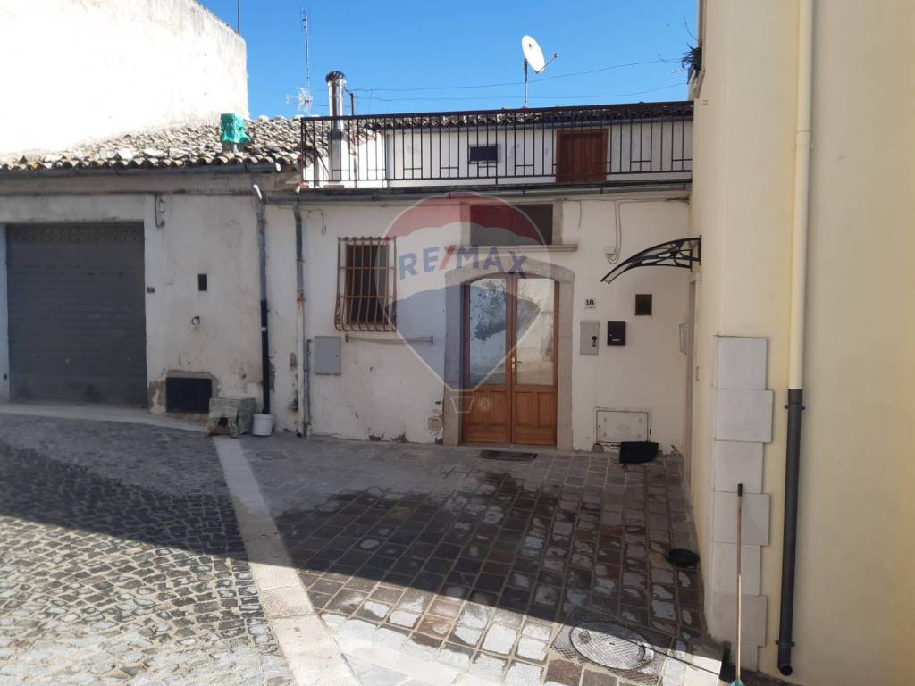 Casa indipendente a Rocchetta sant'antonio in Piazza Marco Pedoca, 18 - Foto 4