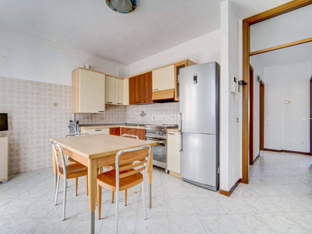 Appartamento a Cardano al campo in Via Roma 36 - Foto 2