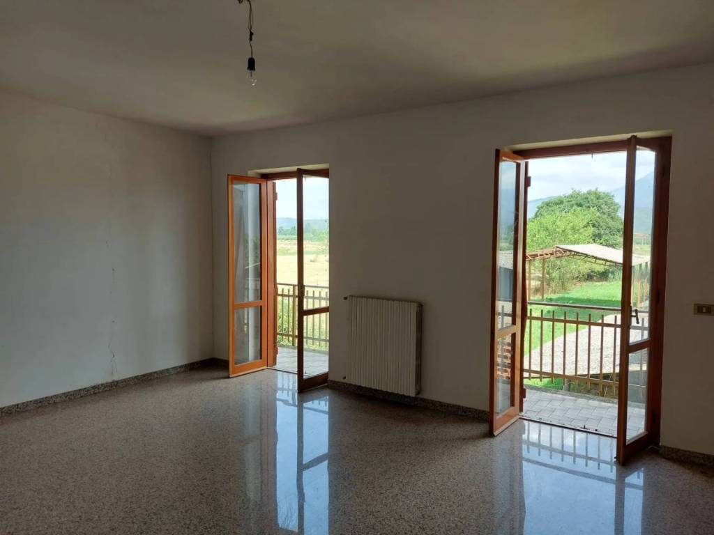 Casa indipendente a Priverno in Via Fontana Vecchia - Foto 2